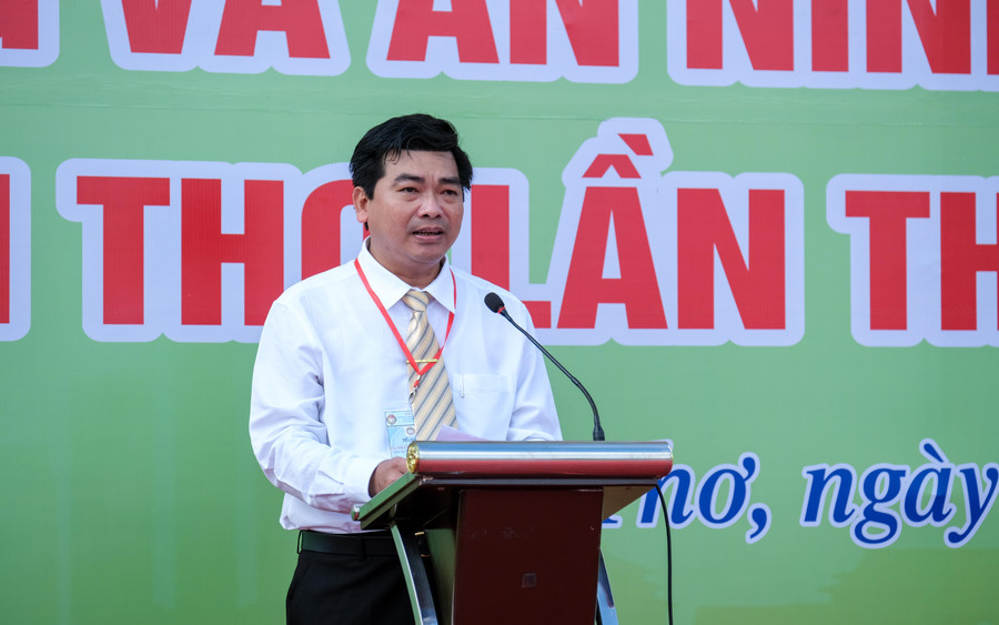 Ông Trần Thanh Bình, Giám đốc Sở GD&ĐT TP Cần Thơ tuyên bố khai mạc hội thao. Ông Trần Thanh Bình, Giám đốc Sở GD&ĐT TP Cần Thơ tuyên bố khai mạc hội thao.