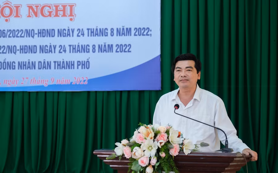 Ông Trần Thanh Bình, Giám đốc Sở GD&amp;ĐT TP Cần Thơ phát biểu chỉ đạo hội nghị.