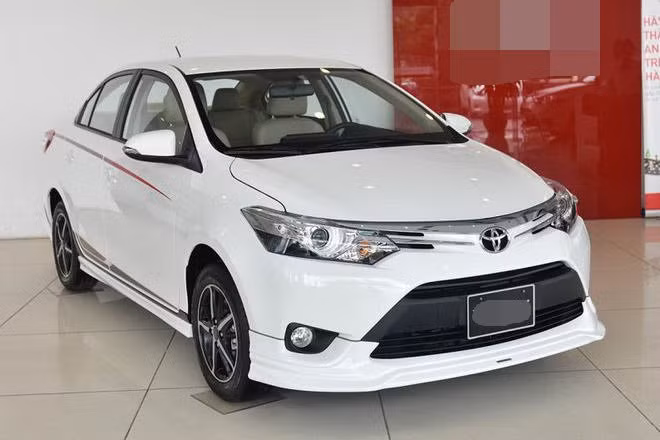 Bán đất nền lấy tiền mua ô tô, sai lầm khiến vợ chồng anh Dương phải đi ở trọ (ảnh minh họa)