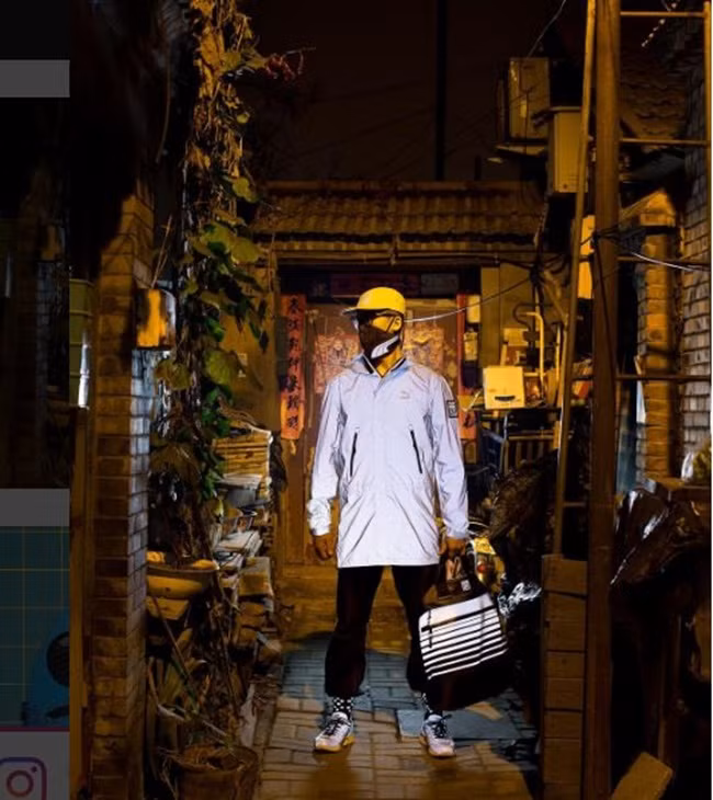 Tuyển tập những mẫu khẩu trang cực chất được làm từ giày thể thao - Ảnh 15.