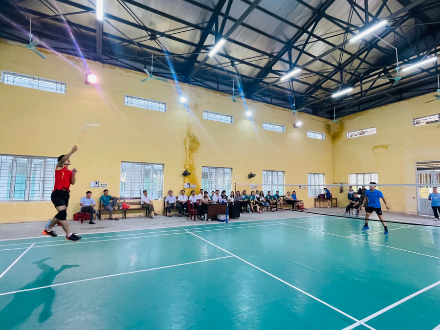 Các vận động viên tham gia tranh tài ở bộ môn Cầu lông. Các vận động viên tham gia tranh tài ở bộ môn Cầu lông.