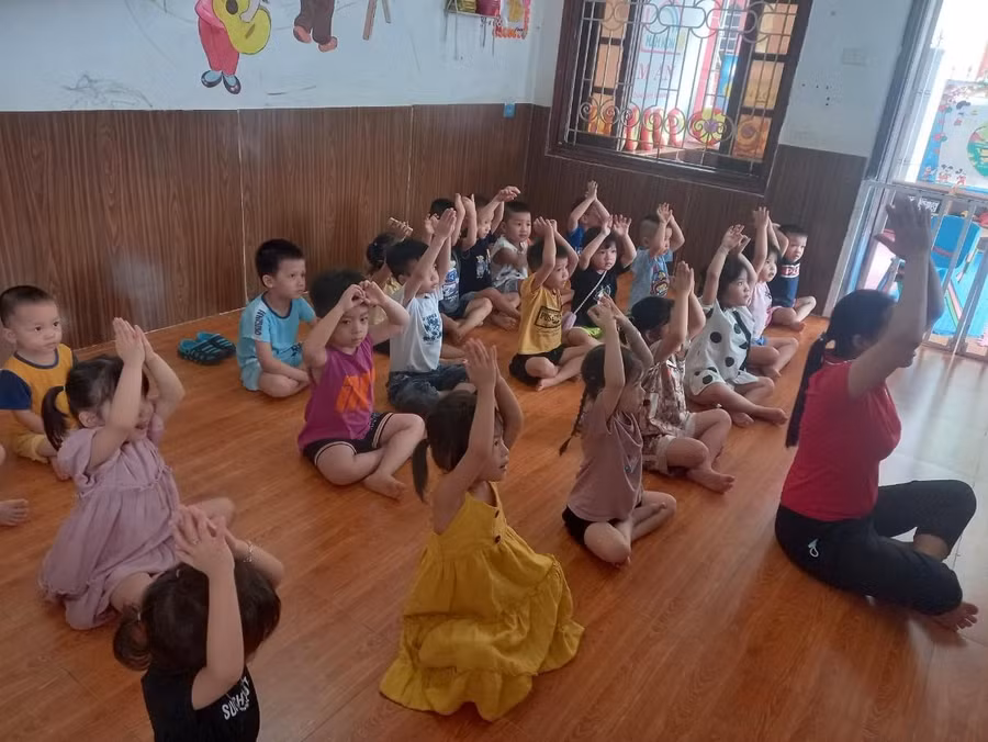 Nhiều cơ sở mầm non ngoài công lập hoạt động trở lại sau dịch Covid-19 đối mặt với nhiều khó khăn.