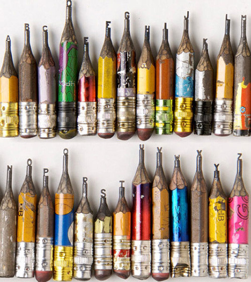 Choáng với sự sáng tạo vô biên của con người ảnh 1 Bút chì cũ nhiều màu sắc.