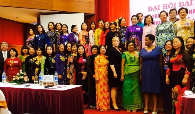 GS.TSKH Phạm Thị Trân Châu tái cử là Chủ tịch Hội Nữ Trí thức Việt Nam nhiệm kỳ 2