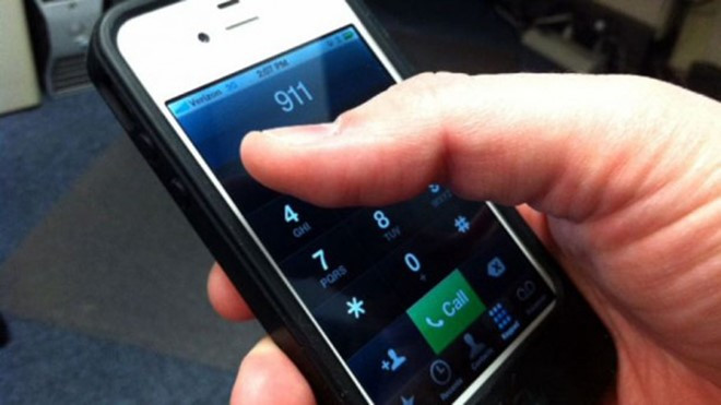 Bi kip giup con gai di taxi dem mot minh an toan hinh anh 8