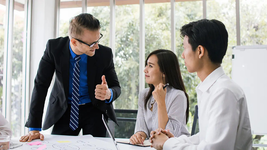 Tiếng cười và sự hài hước là rất quan trọng, nhưng hãy biết cách sử dụng nó một cách thông minh và duyên dáng. (Ảnh: ITN).