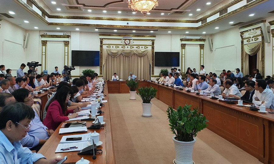 Quang cảnh buổi đối thoại giữa lãnh đạo UBND TP.HCM với 36 doanh nghiệp kinh doanh bất động sản lớn trên địa bàn Quang cảnh buổi đối thoại giữa lãnh đạo UBND TP.HCM với 36 doanh nghiệp kinh doanh bất động sản lớn trên địa bàn