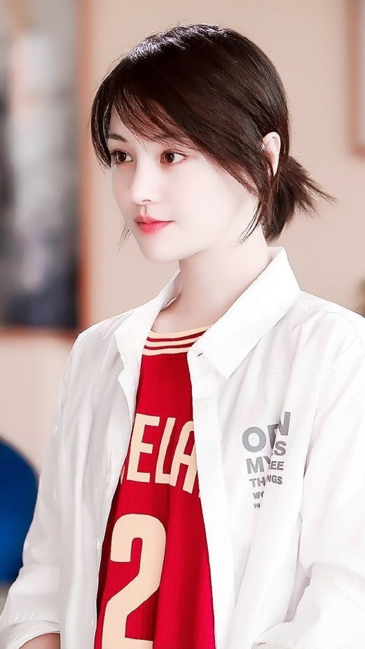 Từ giữa năm 2017, nhan sắc của Trịnh Sảng đã có dấu hiệu trở lại thời đỉnh cao khi nữ diễn viên bắt đầu tăng cân, gương mặt và cơ thể đầy đặn hơn và nhìn tươi trẻ, có sức sống hơn rất nhiều. Từ giữa năm 2017, nhan sắc của Trịnh Sảng đã có dấu hiệu trở lại thời đỉnh cao khi nữ diễn viên bắt đầu tăng cân, gương mặt và cơ thể đầy đặn hơn và nhìn tươi trẻ, có sức sống hơn rất nhiều.