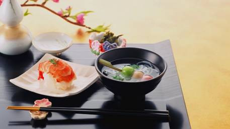 Chọn bát đĩa nhựa an toàn và bền đẹp