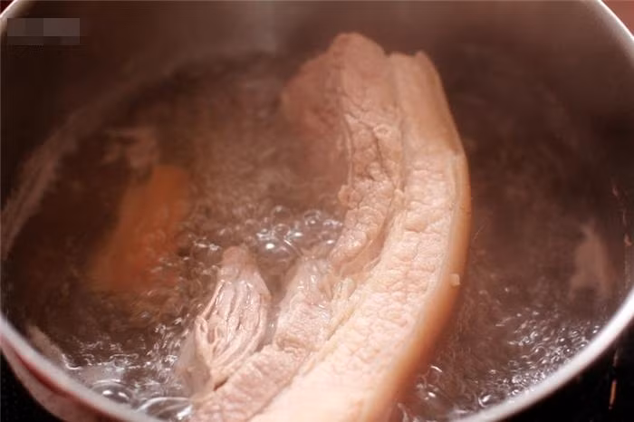 thit luoc cham mam tom chua khong lo ngan cho bua com ngay he 6