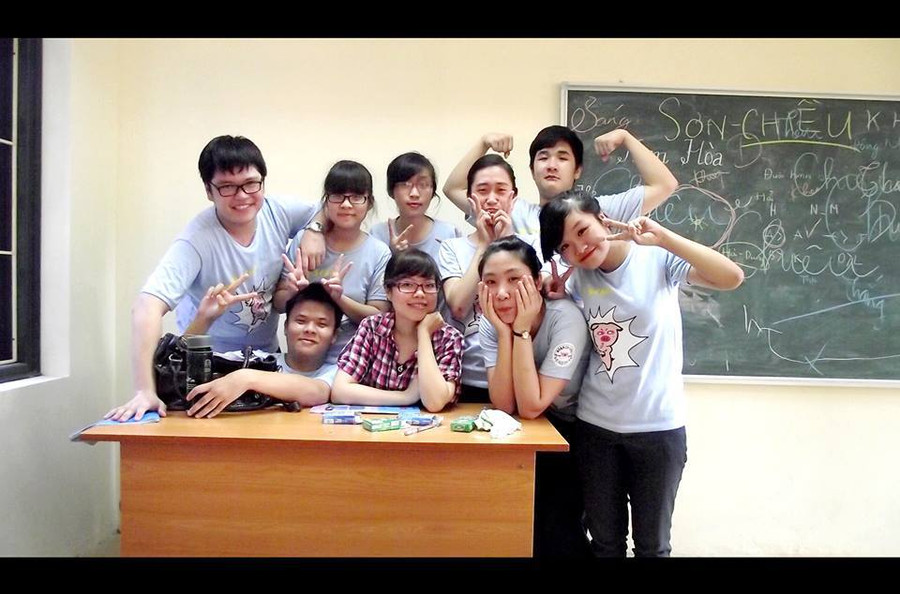 Niềm vui của cô và trò sau giờ học Niềm vui của cô và trò sau giờ học