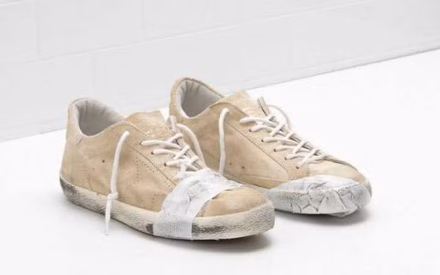 Chiếc quần bẩn như dính bùn, lội ruộng hét giá 16 triệu đồng vẫn “cháy hàng” - 9