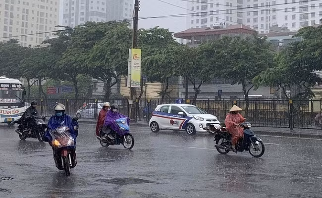 Thời tiết hôm nay 9/5: Bắc Bộ mưa rào đến mưa to, Nam Bộ ngày nắng nóng