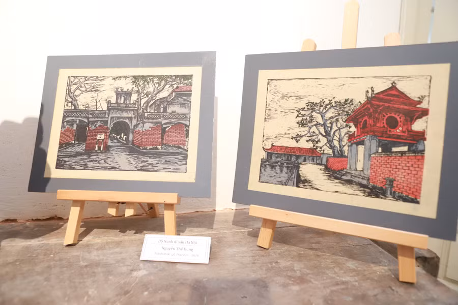 Bộ tranh khắc gỗ mang tên "Di sản Hà Nội" của tác giả Nguyễn Thế Dung.