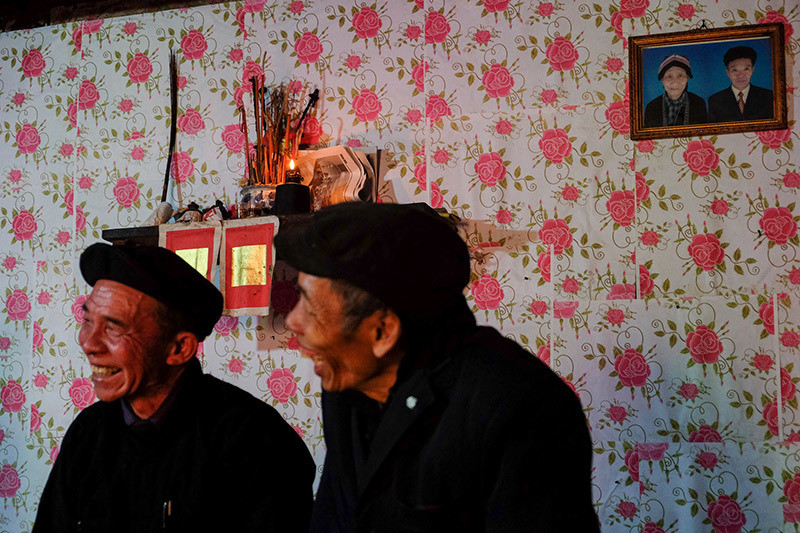 Màn kiểm tra lễ vật suốt 30 phút trong đám cưới đặc biệt ở Hà Giang