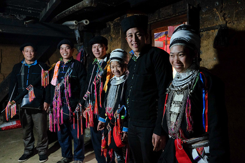 Màn kiểm tra lễ vật suốt 30 phút trong đám cưới đặc biệt ở Hà Giang