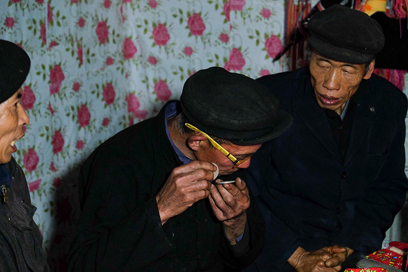 Màn kiểm tra lễ vật suốt 30 phút trong đám cưới đặc biệt ở Hà Giang