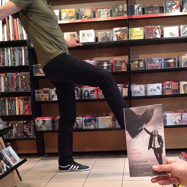 Bí kíp "sống ảo" bá đạo với bìa sách của giới trẻ hình ảnh 3 bi kip "song ao" ba dao voi bia sach cua gioi tre hinh anh 3