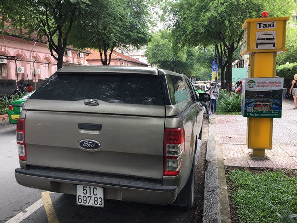 Xe buýt điện thoi thóp, 5 điểm đón taxi bỏ hoang ở TP.HCM ảnh 2 Keyword đầu tiên có dấu