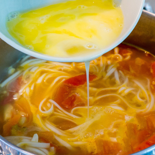 Mì cà chua trứng vừa nhanh vừa ngon cho bữa sáng ảnh 6 Mì cà chua trứng vừa nhanh vừa ngon cho bữa sáng ảnh 6