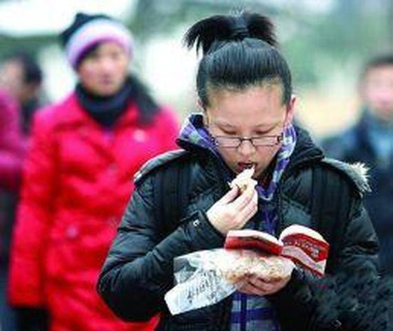 Cô sinh viên 20 tuổi bị ung thư giai đoạn cuối, khuyên mọi người bỏ thói quen ăn quá nhanh - 3
