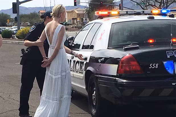 cô dâu,say xỉn,Twitter