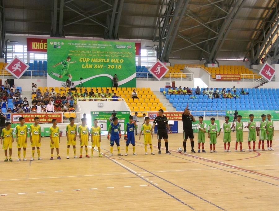 Hai đội Quảng Trị và Kiên Giang thi đấu trận khai mạc cúp Milo 2018. Hai đội Quảng Trị và Kiên Giang thi đấu trận khai mạc cúp Milo 2018.