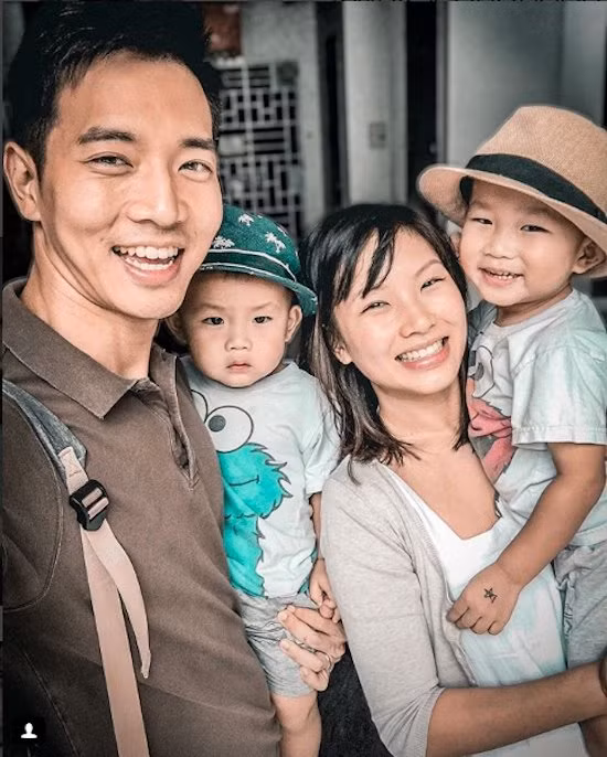 Anh chồng ‘soái ca’ đỡ đẻ cho vợ ngay bên lề đường