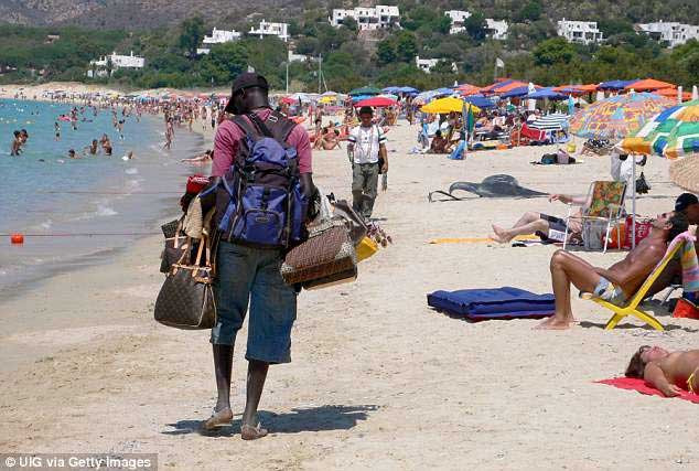 {title} Người mua hàng hiệu dởm bị phạt hàng trăm triệu