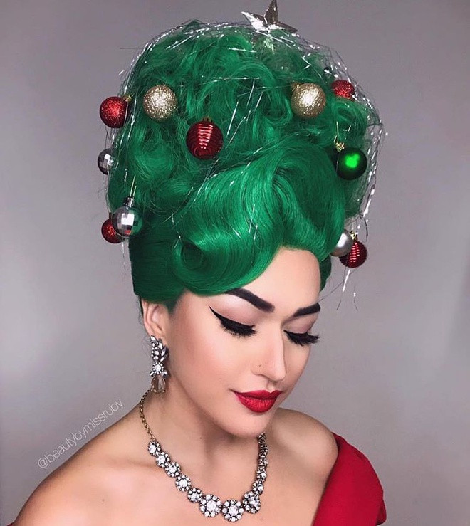 Gioi tre the gioi ro mot lam toc dung dung nhu cay thong Noel hinh anh 9 45435552_328957394602100_24392089049519520_n.jpg