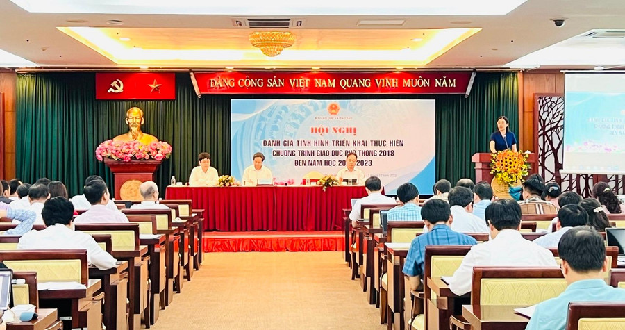 Quang cảnh hội thảo. Quang cảnh hội thảo.