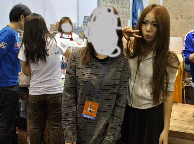 Nhan sắc thật gây sốc của các hotgirl mạng ảnh 4