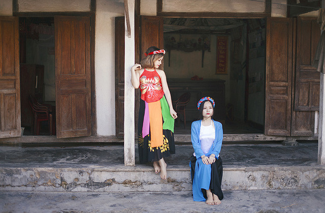Cặp chị em ruột cosplay “Tấm Cám chuyện chưa kể“ ảnh 5 Linh còn là một võ sĩ đáng nể. Cô từng giành huy chương Vàng cuộc thi Liên hoan võ thuật của Đoàn thanh niên Bộ công an tổ chức năm 2016, giải Ba nghiên cứu chuyên đề khoa học cấp trường, giấy khen của Đoàn thanh niên Bộ công an, giải A trong hội diễn văn nghệ Công đoàn Tổng cục Chính trị, đạt thủ khoa toàn khóa cuộc thi lên đai võ karate.
