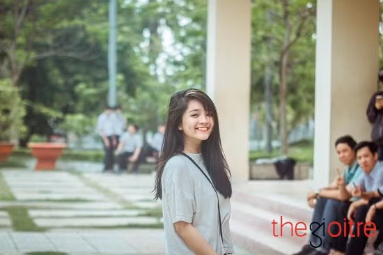 Tường Vân còn được cộng đồng mạng biết đến trong vai trò là một mẫu teen và là diễn viên kênh Bánh Bao Bự trong công ty Faptv.