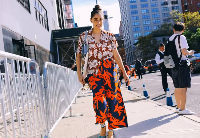 Phong cách phóng khoáng, thực tế ăn sâu vào máu giới mộ điệu thời trang tại NYFW ảnh 23