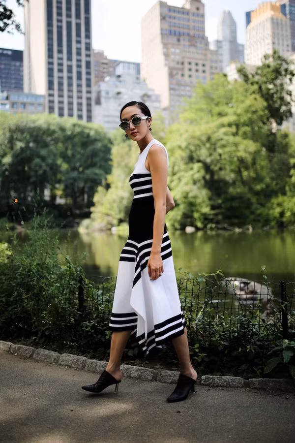 Street style "nhìn là muốn mặc theo" ngay của quý cô Châu Á ảnh 7