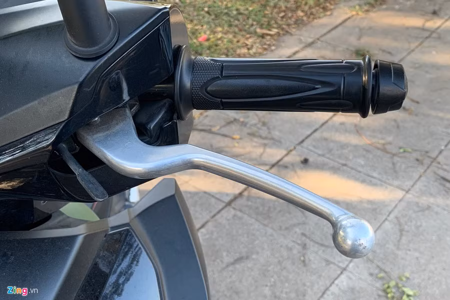 Nhung tinh nang huu ich nhung bi lang quen tren xe may hinh anh 2 Xe_may_Zing_2_.jpg