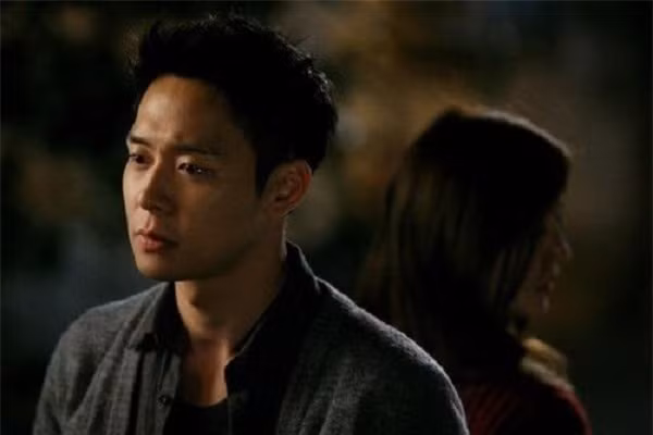 Nhận đứa con trai của chị chồng về nuôi, tôi "sốc" khi bác sĩ tiết lộ một điều