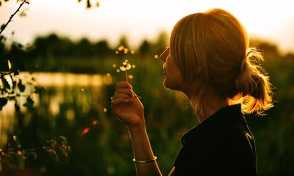 Phụ nữ là hình ảnh phản chiếu tình yêu của người đàn ông