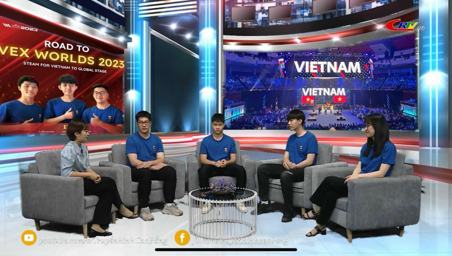 Talk show “Cô giáo Tày với quyết tâm đưa giáo dục miền núi ra thế giới” Talk show “Cô giáo Tày với quyết tâm đưa giáo dục miền núi ra thế giới”