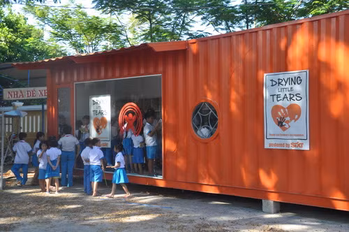 Độc đáo thư viện trong… container