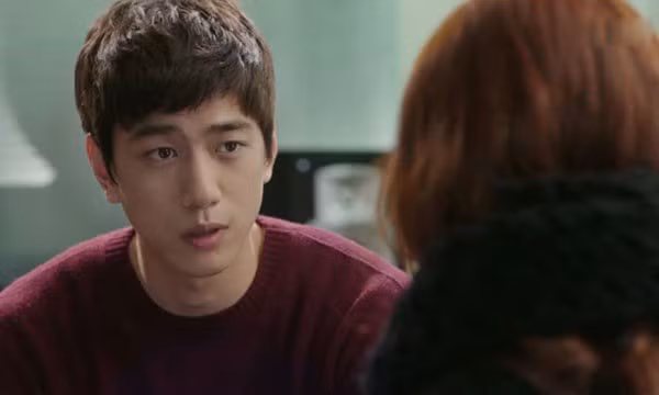 cuoi ban than cua nguoi yeu, su that he lo sau 4 nam lam toi dau don hoi han hinh anh 2