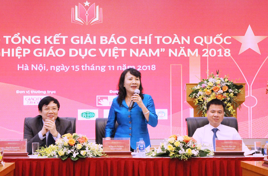 Thứ trưởng Bộ GD&ĐT Nguyễn Thị Nghĩa phát biểu tại buổi họp báo tổng kết giải báo chí toàn quốc “Vì sự nghiệp Giáo dục Việt Nam” năm 2018 Thứ trưởng Bộ GD&ĐT Nguyễn Thị Nghĩa phát biểu tại buổi họp báo tổng kết giải báo chí toàn quốc “Vì sự nghiệp Giáo dục Việt Nam” năm 2018