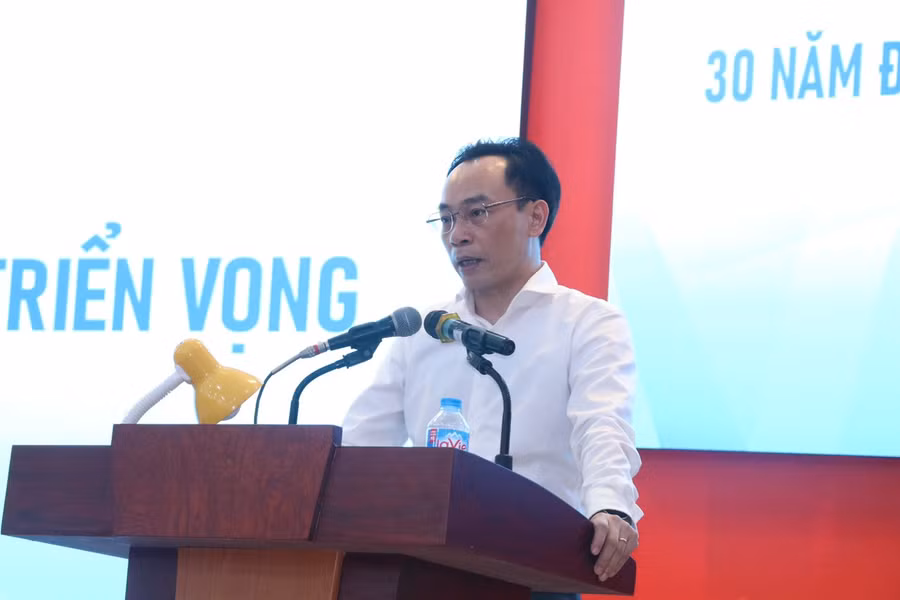 Thứ trưởng Hoàng Minh Sơn phát biểu chỉ đạo tại Hội thảo quốc gia "30 năm đại học vùng - thực tiễn và triển vọng”.