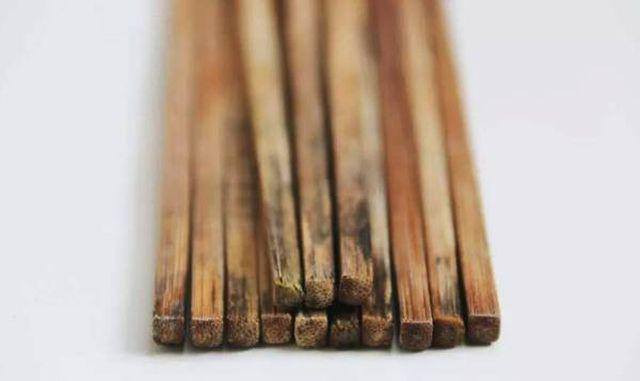 Cảnh báo: Nguy hiểm từ những chiếc đũa ăn hàng ngày, có thể gây bệnh ung thư? ảnh 1