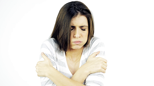 ly do ban cam thay lanh suot ngay du troi khong lanh