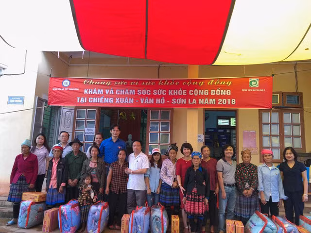 Người phụ nữ mang bướu khổng lồ 30 năm mới được phát hiện ảnh 1