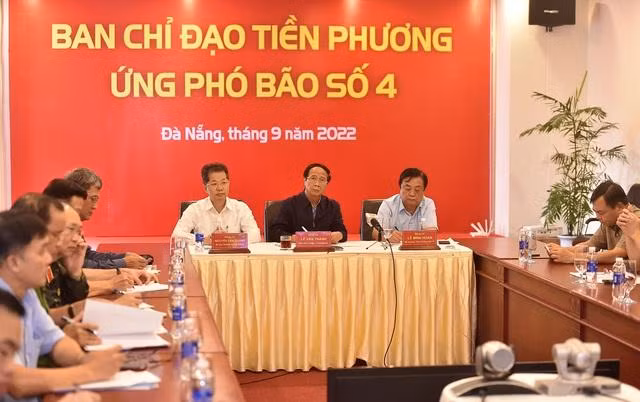 Phó Thủ tướng Lê Văn Thành dự hội nghị tại đầu cầu Ban Chỉ đạo tiền phương tại TP. Đà Nẵng - Ảnh VGP/Đức Tuân