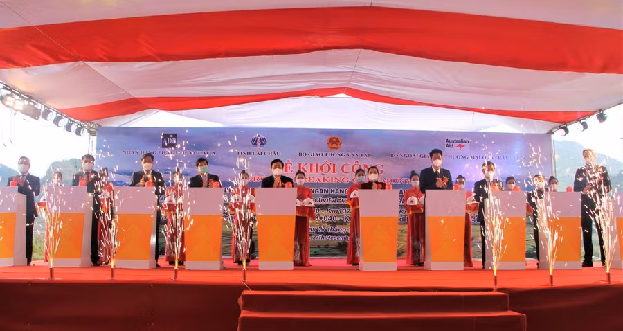 Khởi công gói thầu XL-08 Dự án kết nối giao thông các tỉnh miền núi phía Bắc.