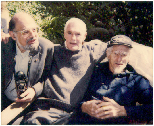Nhóm các nhà khoa học kỳ cựu trong chương trình SETI là Allen Ginsberg, Timothy Leary và John C. Lilly vào năm 1991. Ảnh: Philip H. Bailey/Wikipedia Nhóm các nhà khoa học kỳ cựu trong chương trình SETI là Allen Ginsberg, Timothy Leary và John C. Lilly vào năm 1991. Ảnh: Philip H. Bailey/Wikipedia
